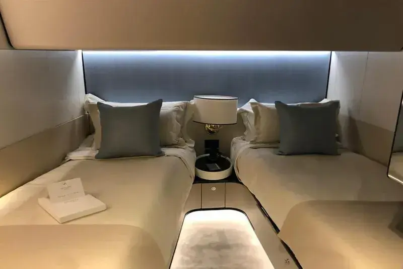 2019 Azimut 27 metri