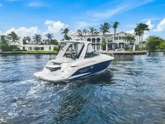 Monterey 335 Sport Yacht