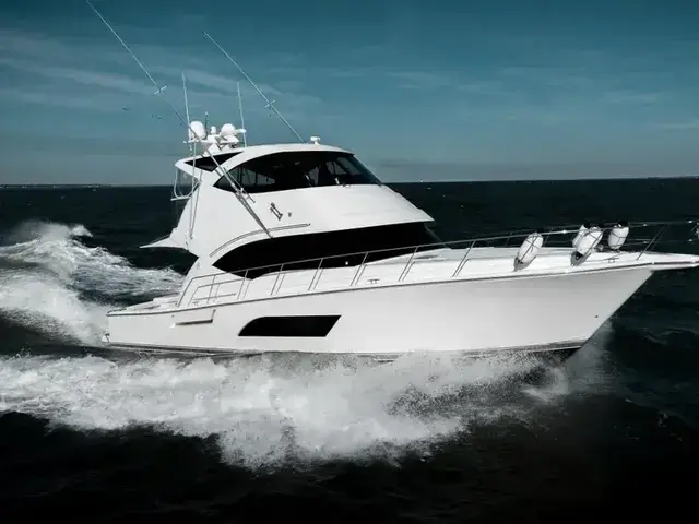 Riviera Enclosed Flybridge 53