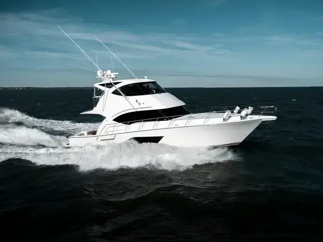 Riviera Enclosed Flybridge 53