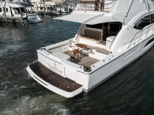 Riviera Enclosed Flybridge 53