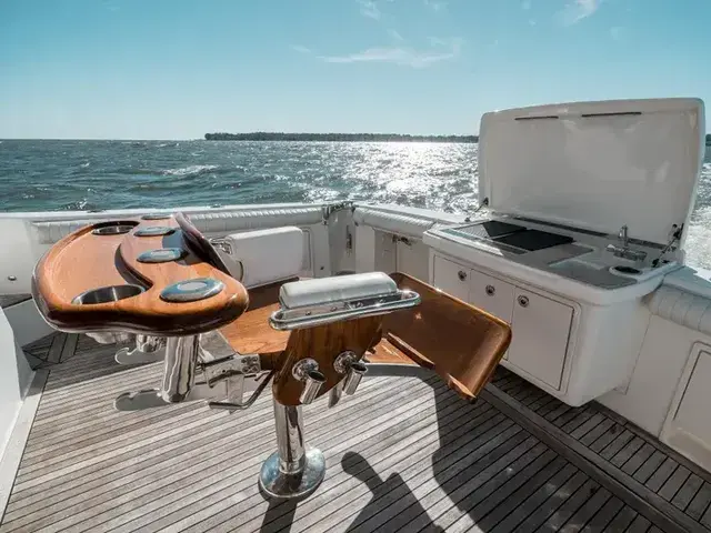 Riviera Enclosed Flybridge 53