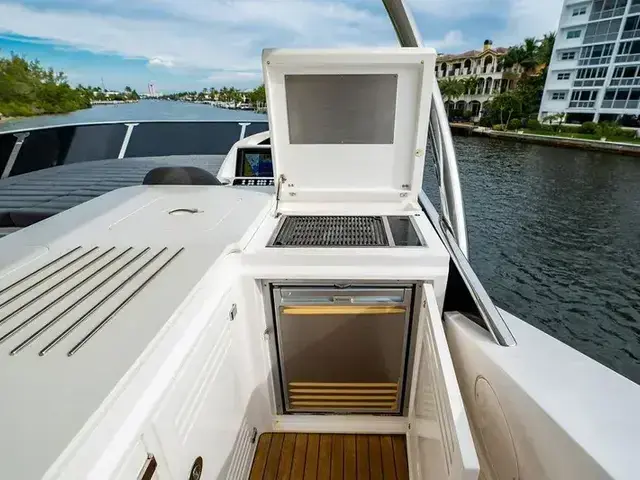 Sunseeker Yacht 75