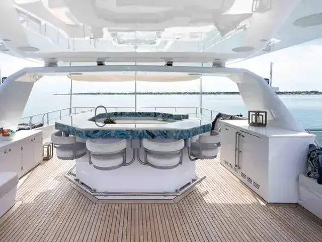 Heesen 125