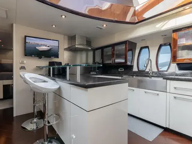 Lazzara Yachts 75 Lsx