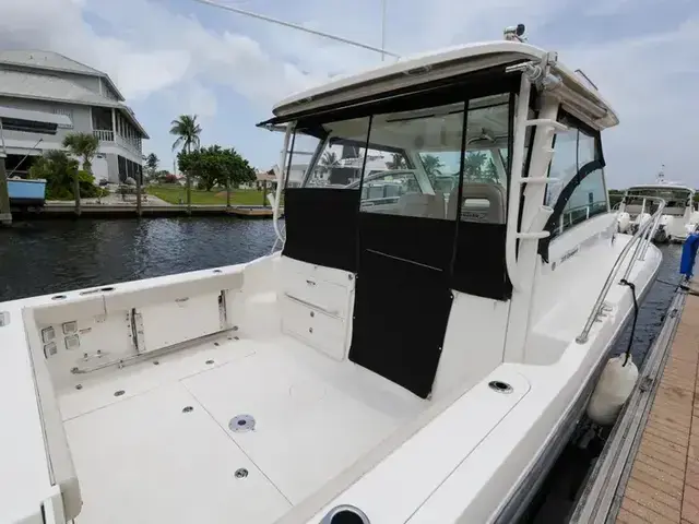 Boston Whaler 31