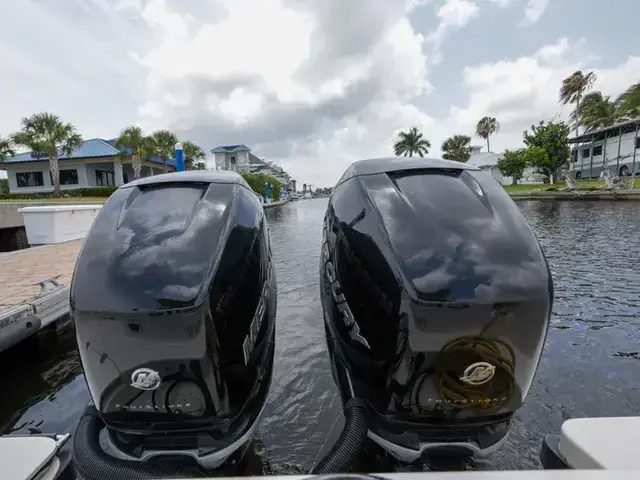 Boston Whaler 31