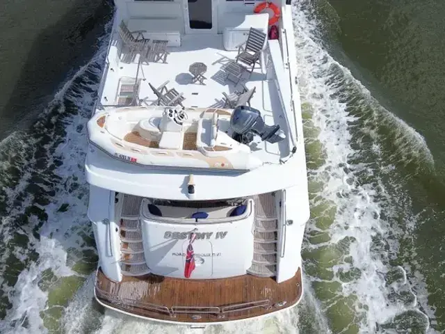 Hatteras 80 Enclosed Bridge Skylounge