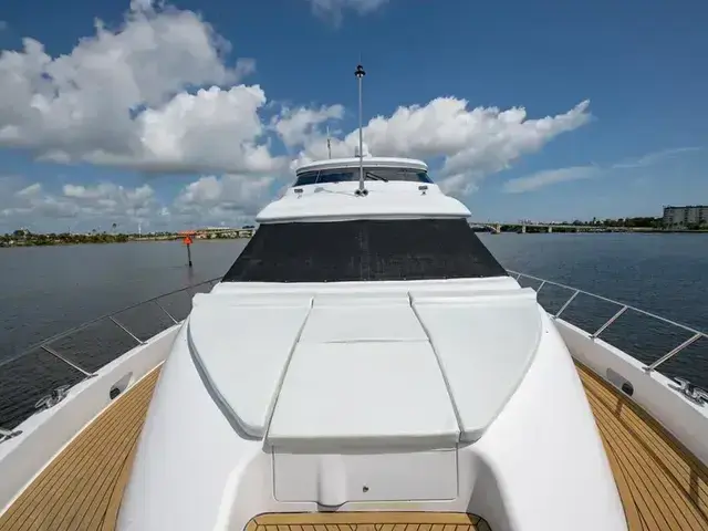 Hatteras 80 Enclosed Bridge Skylounge