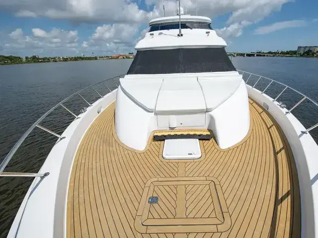 Hatteras 80 Enclosed Bridge Skylounge