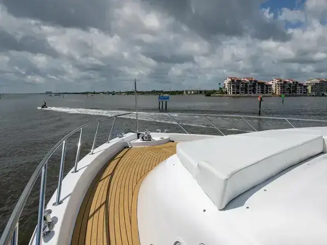 Hatteras 80 Enclosed Bridge Skylounge