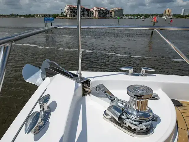 Hatteras 80 Enclosed Bridge Skylounge