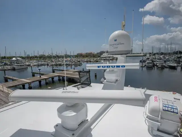 Hatteras 80 Enclosed Bridge Skylounge