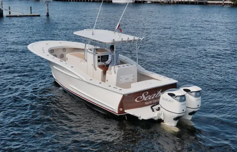 2019 Carolina Skiff 32' center console