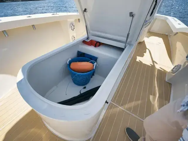 Carolina Skiff 32