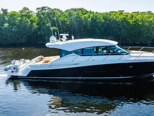 Tiara Yachts 53 Coupe