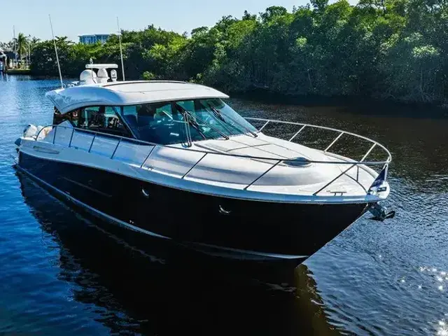 Tiara Yachts 53 Coupe