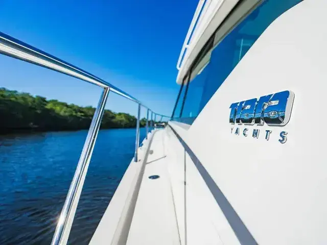 Tiara Yachts 53 Coupe