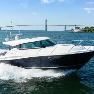 2017 Tiara Yachts 44 Coupe