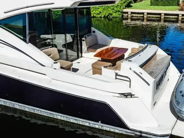 Tiara Yachts 53 Coupe