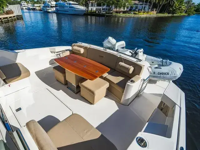 Tiara Yachts 53 Coupe