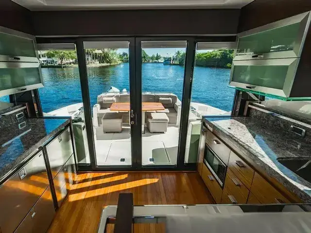 Tiara Yachts 53 Coupe