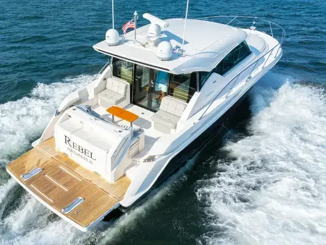 Tiara Yachts 44 Coupe