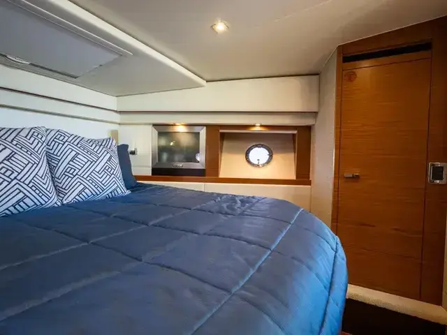 Tiara Yachts 44 Coupe