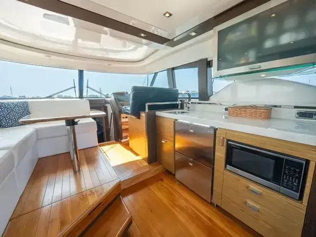 Tiara Yachts 44 Coupe