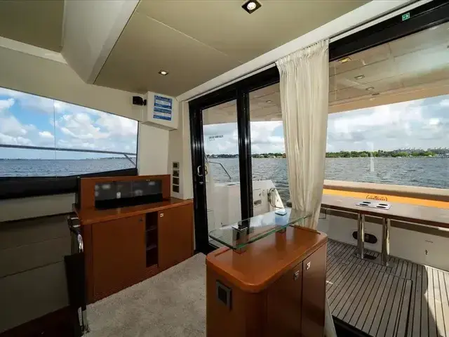 Prestige 550 Fly