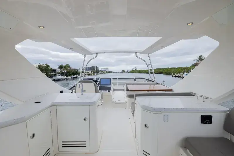 2017 Sea Ray 590 fly bridge