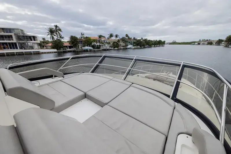 2017 Sea Ray 590 fly bridge