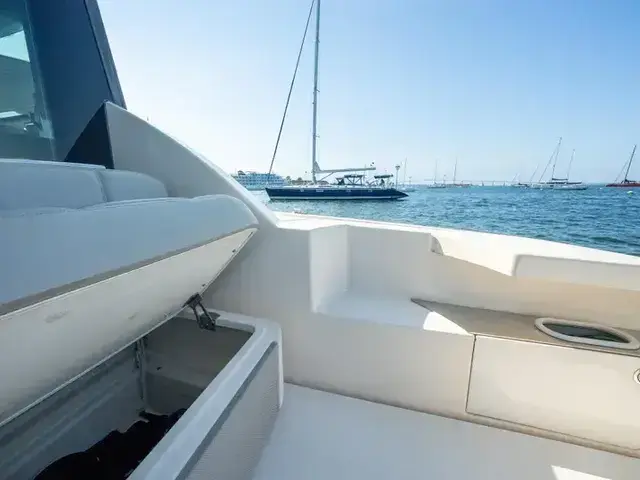 Tiara Yachts 44 Coupe