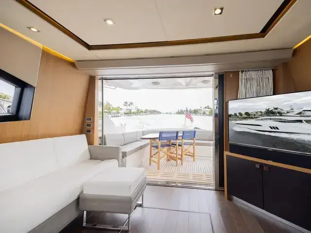 Sea Ray 590 Fly Bridge