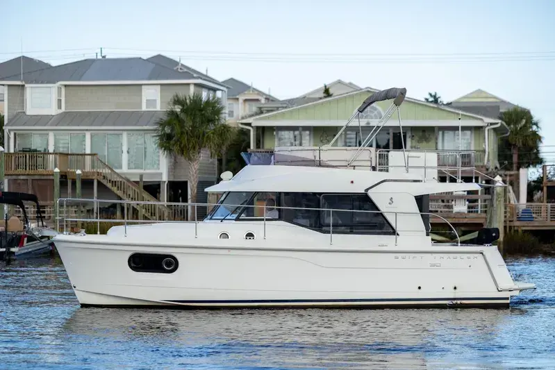 2019 Beneteau swift trawler 30