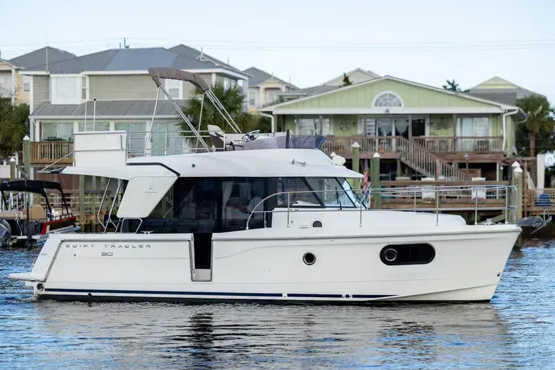 2019 Beneteau swift trawler 30