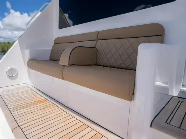 Viking Yachts 65 Convertible