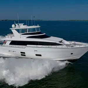 2018 Hatteras 75 Motoryacht