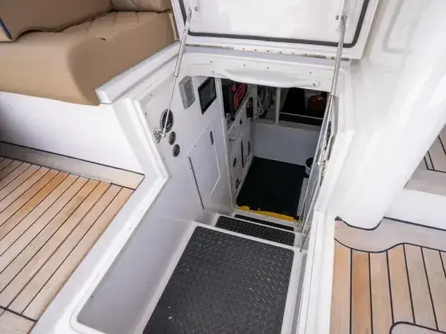 Viking Yachts 65 Convertible