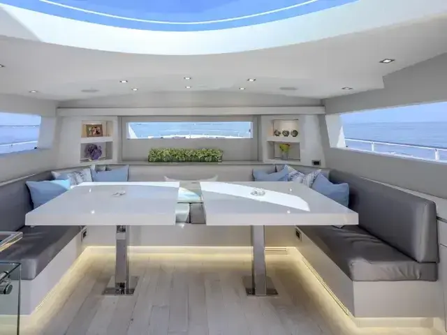 Hatteras 75 Motoryacht