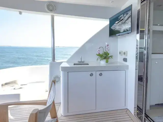 Hatteras 75 Motoryacht