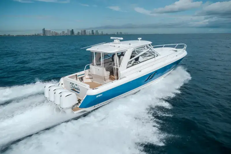 2017 Intrepid 475 sport yacht