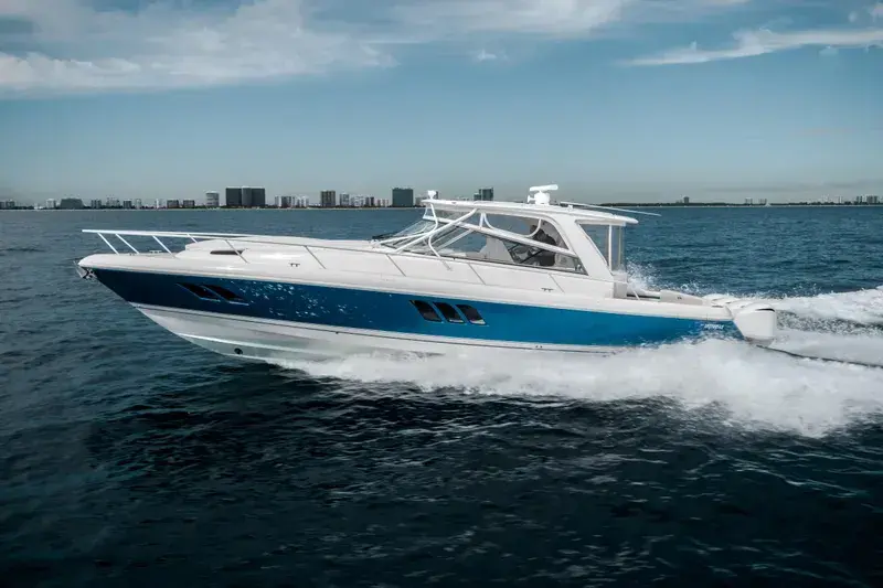 2017 Intrepid 475 sport yacht