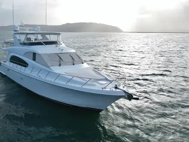 Hatteras 64 Motor Yacht