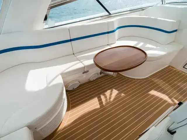 Intrepid 475 Sport Yacht