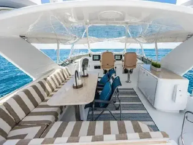 Hatteras 64 Motor Yacht