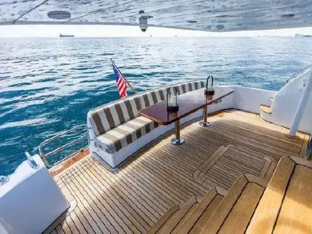 Hatteras 64 Motor Yacht