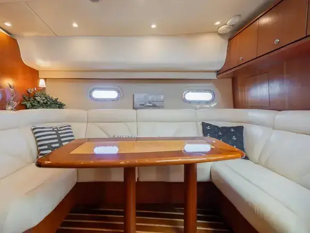 Tiara Yachts 43 Sovran