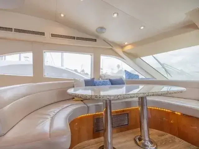 Hatteras 64 Motor Yacht