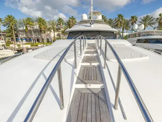 Benetti Classic 121